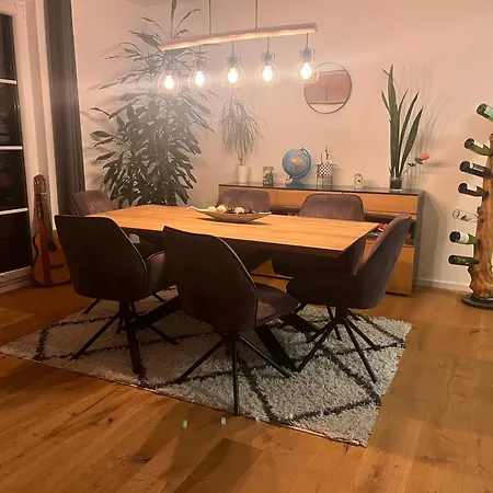 Stylish House With Garden View Nyaraló Elsenfeld